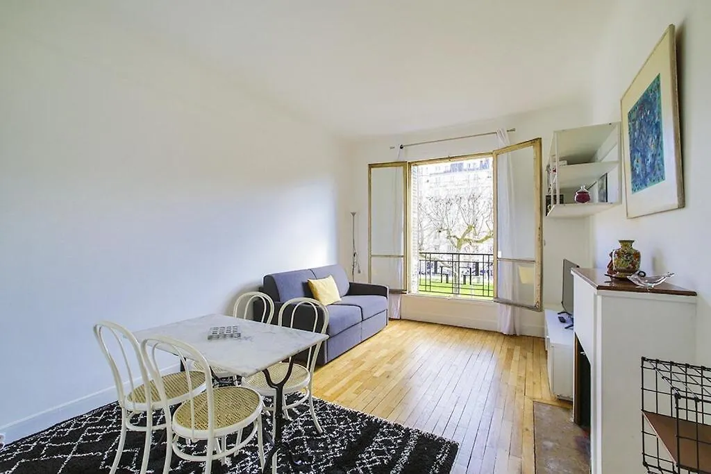 Apartmán Le Breteuil Calme & Lumineux Invalides Paříž 0*,  Francie